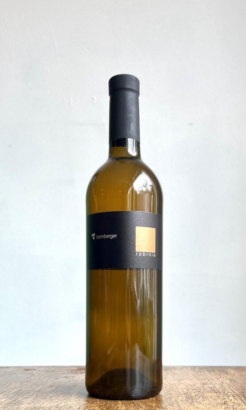 Amber wine orange wine Slovenia Karst